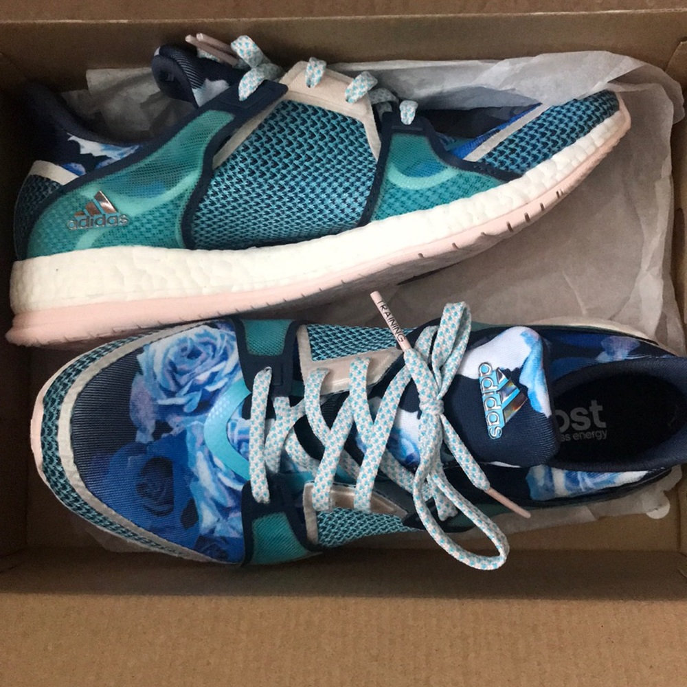 Adidas Pure Boost Size 8 Womens